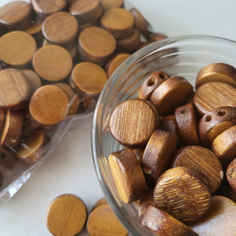 Walnut Brown Rounds, 100 pcs item #144.